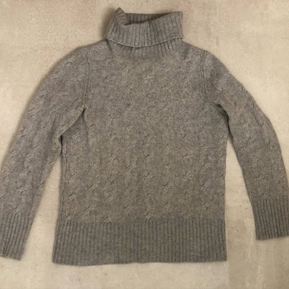 Bloomingdale's Gray Cable-Knit Turrleneck Sweater